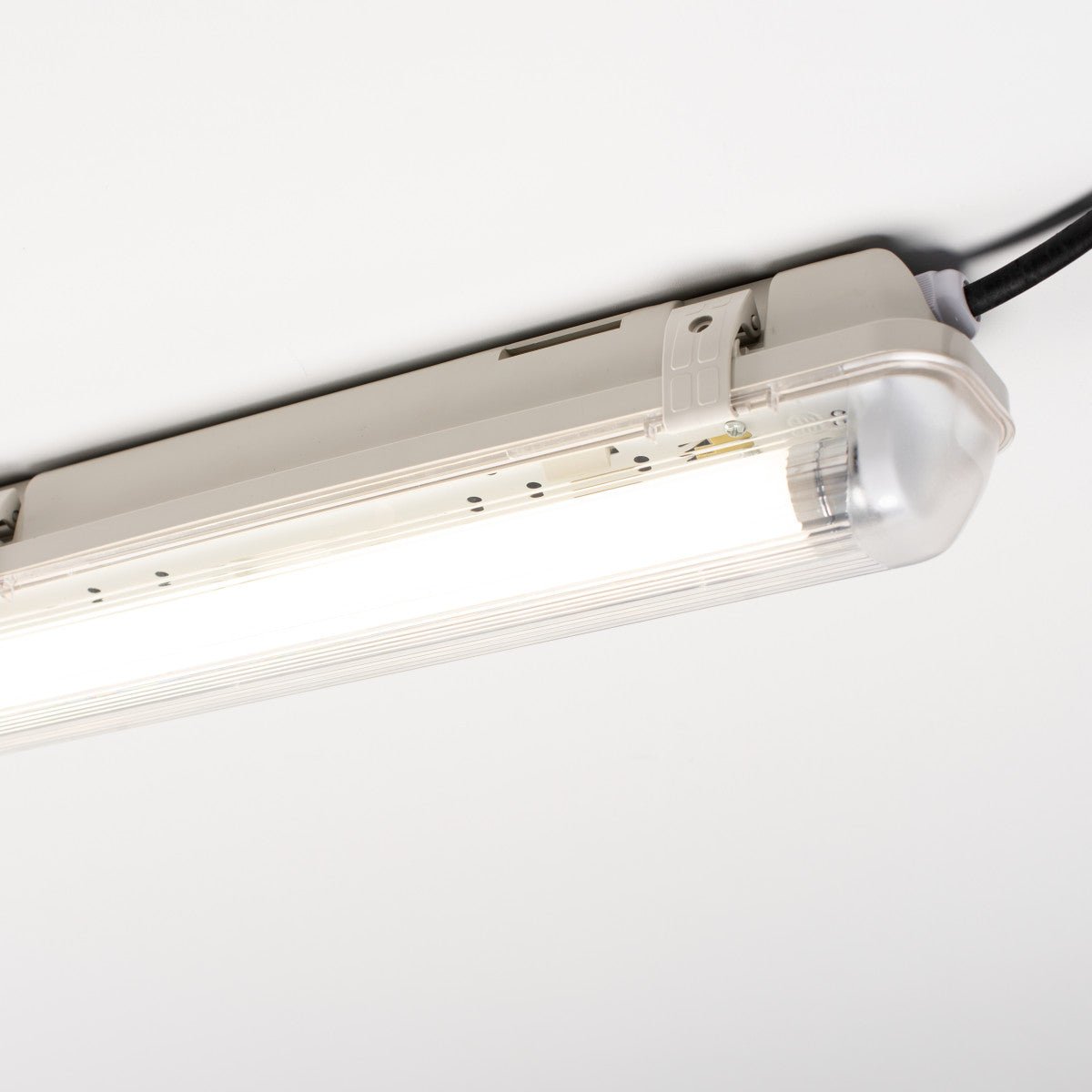 LED's Light LED TL lamp met sensor 150 cm - Bewegingssensor en nachtsensor - Waterdicht - 3100 lm TL verlichting LED.nl