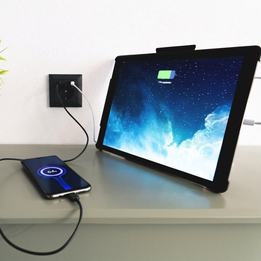 ProCharge Wandcontactdoos met USB-C en USB snelladers - Universeel - Zwart