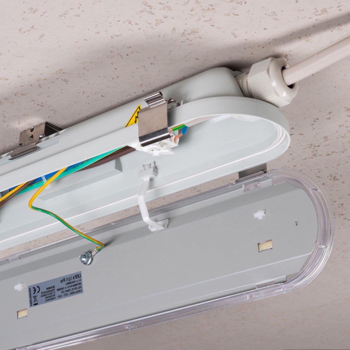 LED's Light Pro Philips TL Armatuur Strip 60 cm - Koppelbaar - Energielabel B - IP65 waterdicht - 2650 lm - 175lm/w TL verlichting LED.nl