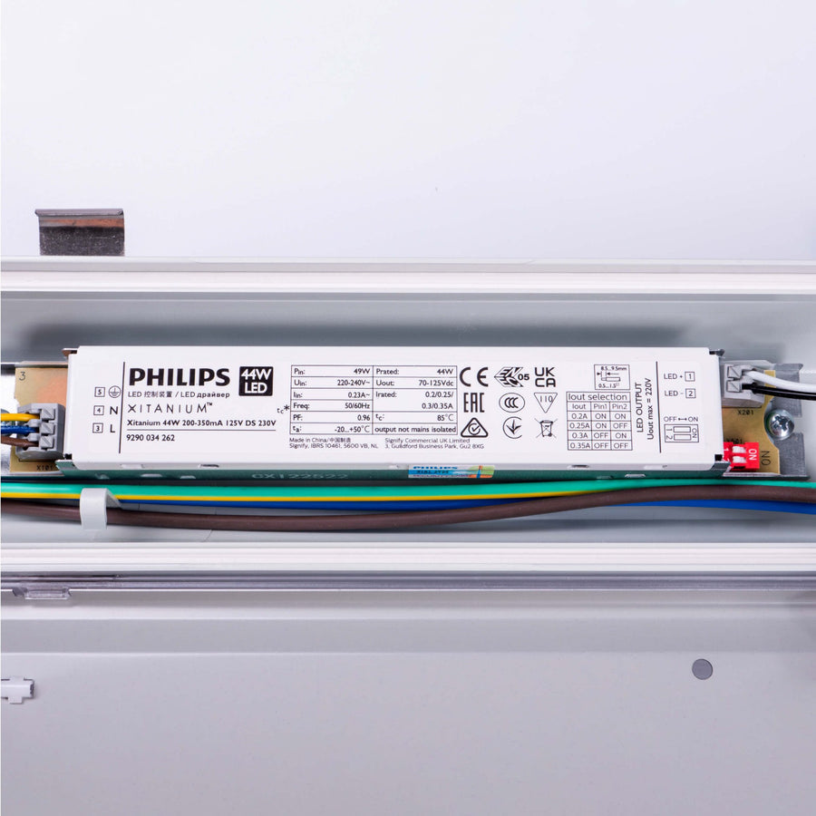 LED's Light Pro Philips Koppelbare TL armatuur 150 cm - 40W - Energielabel B - Dimbaar licht - 7200 lm - 180Lm/W - IP65 - 4000K - IK08 TL verlichting LED.nl